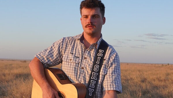 Riley Zischke – Australian Idol Season 11 contestant in 2026